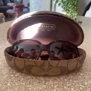 COACH Belle S461 Tortoise Sunglasses w Case
